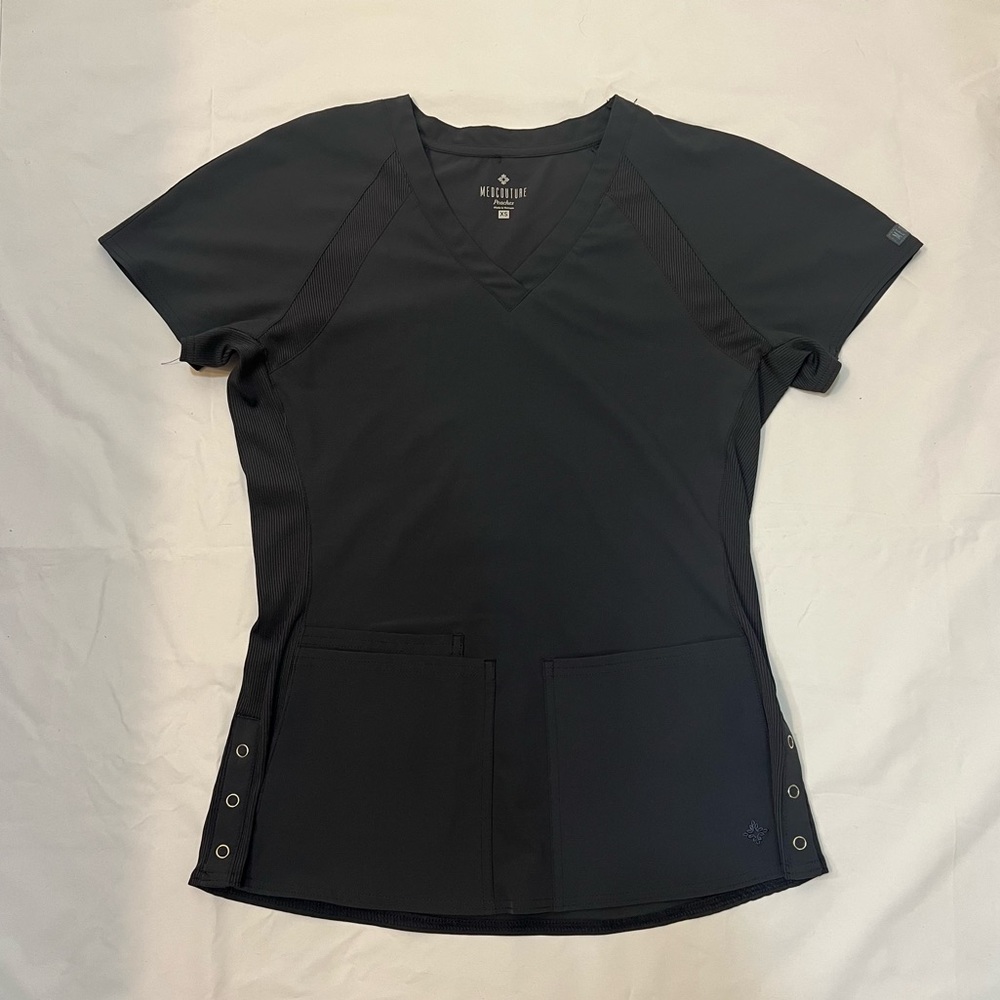 Medcouture Peaches Scrub Top Size x-small